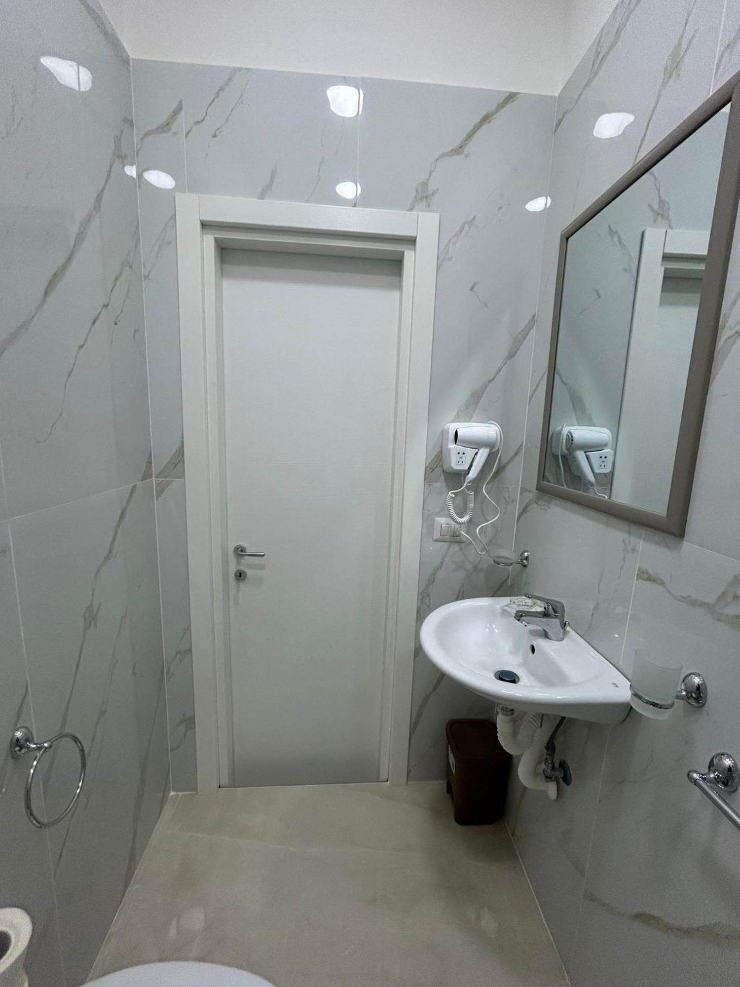 Luxury Rooms Carbonara 95 Neapel Exteriör bild